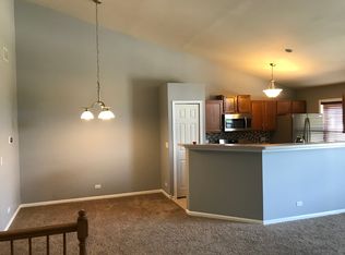 60 Fulbright Ln #79G1, Schaumburg, IL 60194