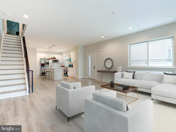 630 Moyer St, Philadelphia, PA 19125