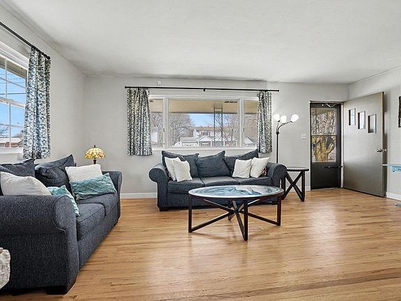 2nd image of 2514 Edison Rd