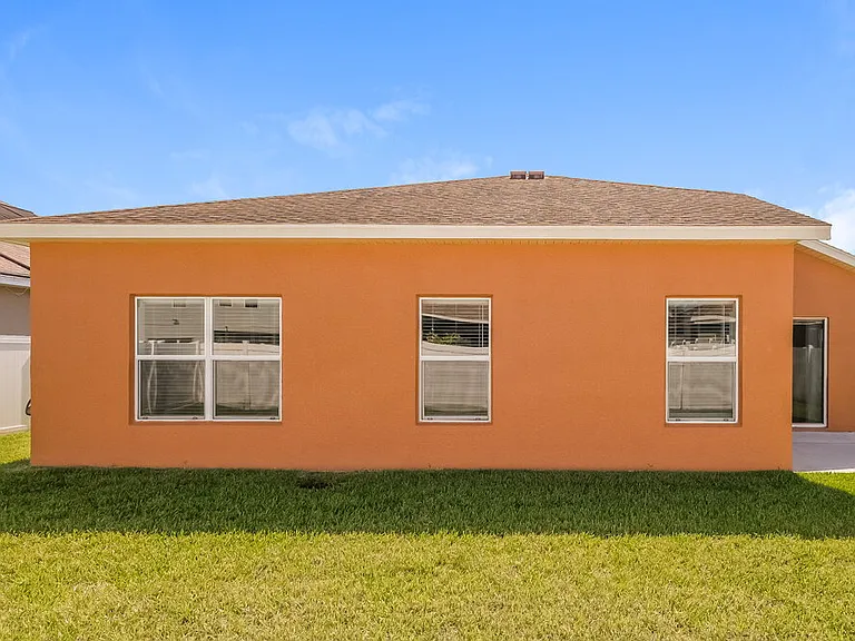 1807 Bonita Bluff Ct — Photo 16