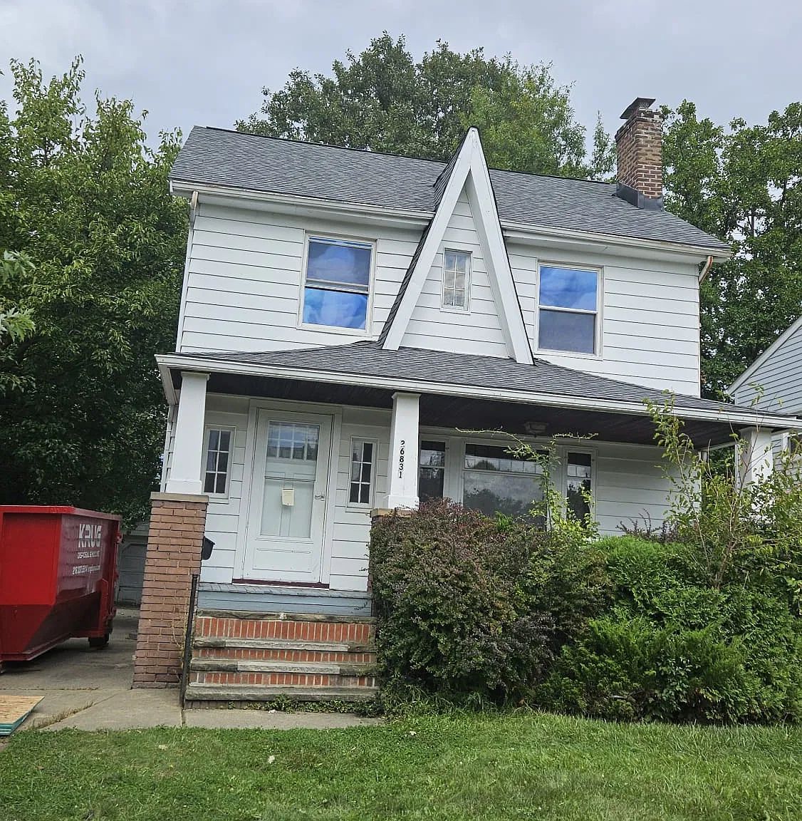 4 bed, 1299 sqft, $2,000 — Photo 1