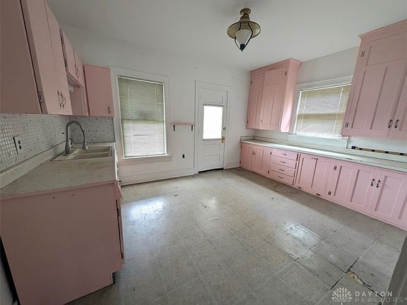 5th image of 1473 Constance Ave #1481