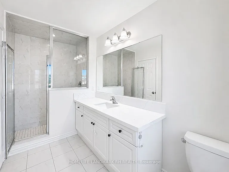 19 Edward Lennox St — Photo 16
