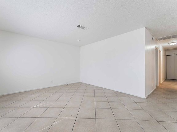 4th image of 1272 Lawry Ave