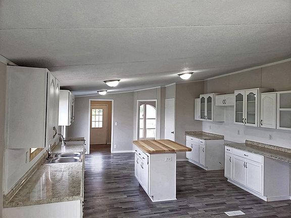5th image of 8112 Diane Dr