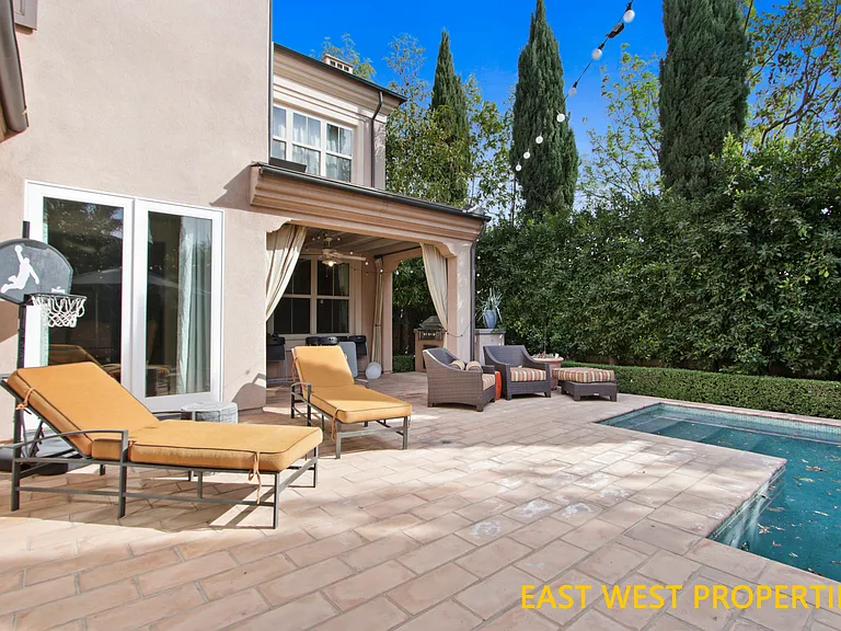 42 Royal Grv — Photo 28