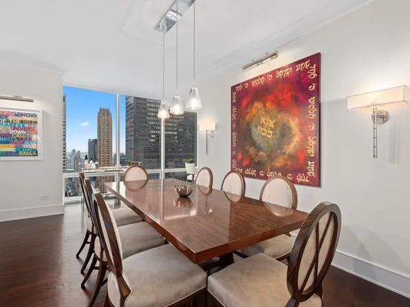 641 5th Avenue 32D image 2 of 14
