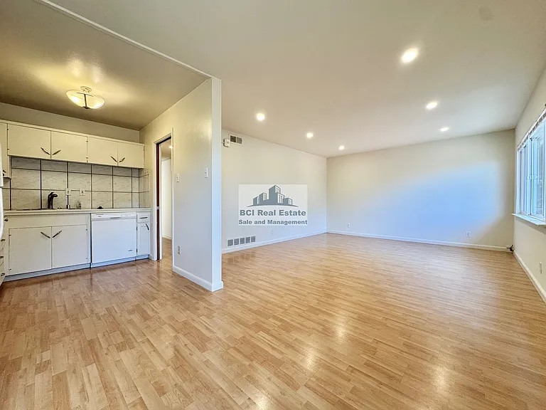 1649 12th Ave #6 — Photo 8