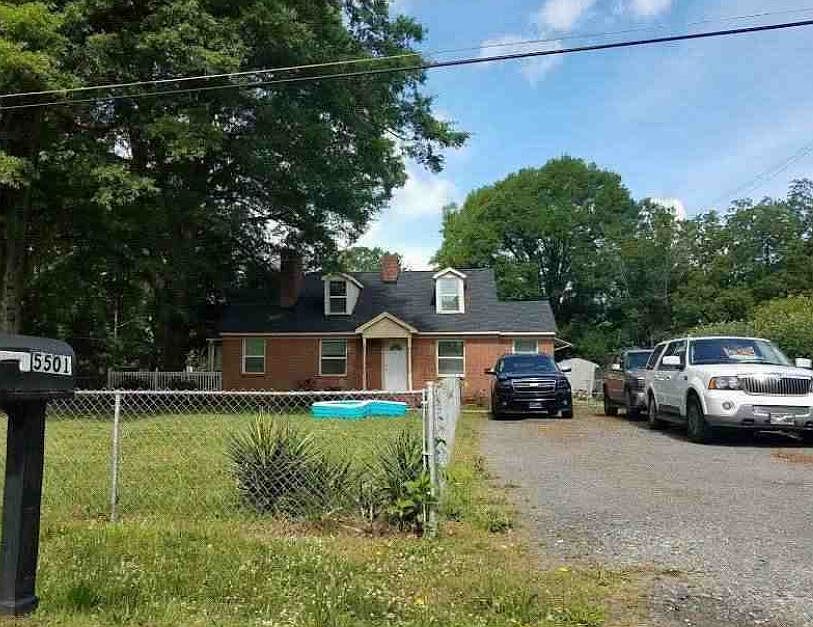 2nd image of 5501 Racine Ave