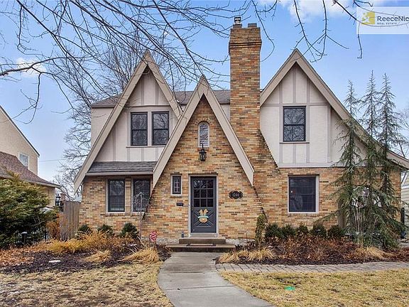 ADORABLE Dible Tudor!