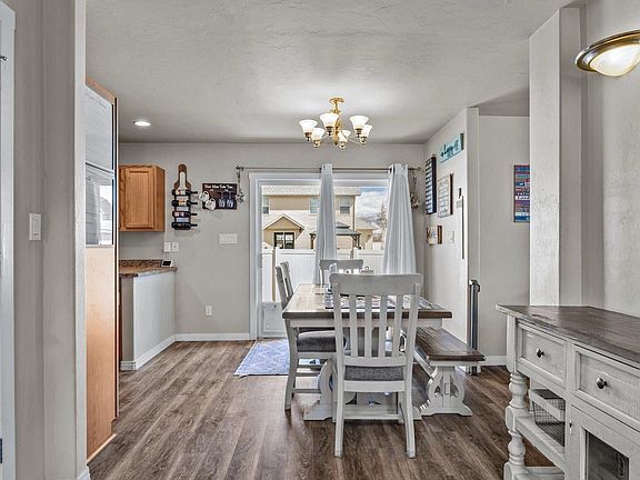 5th image of 619 Silver Mountain Dr