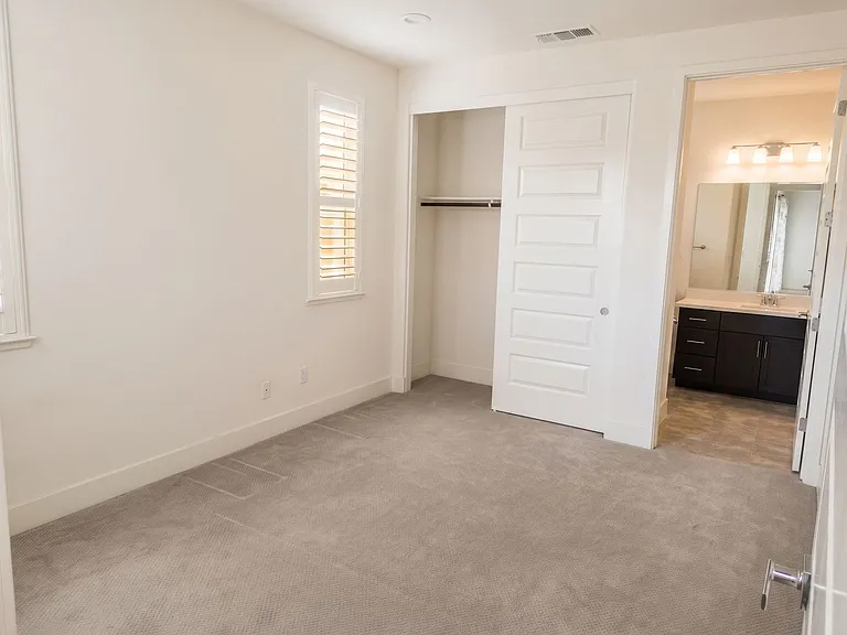 2730 Bette St — Photo 12