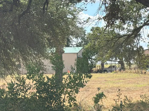 3178 Fm 538, Stockdale, TX 78160