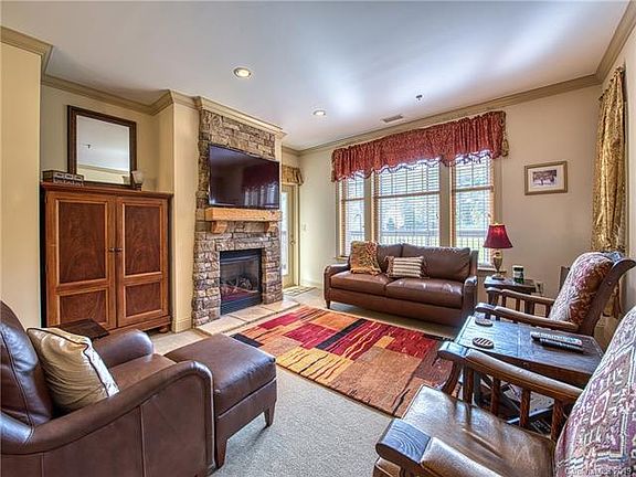 2nd image of 1659 Country Club Dr APT 102D