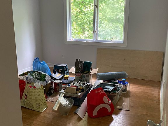 5th image of 980 Lindley St Unit 405