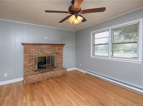 5th image of 729 Brookdale Dr