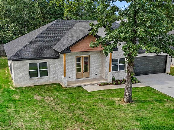 4th image of 520 Forest Oak Cv