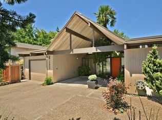 13055 SW Forest Glenn Ct, Beaverton, OR 97008