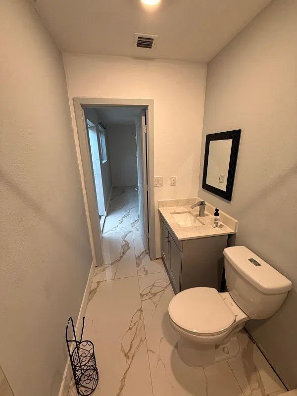1 bed, 1.0 bath, 1300 sqft, $1,300 — Photo 3