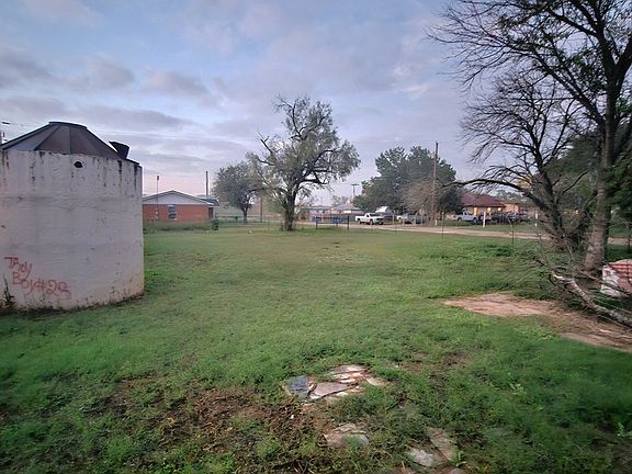 3rd image of 243 COUNTY ROAD 2585