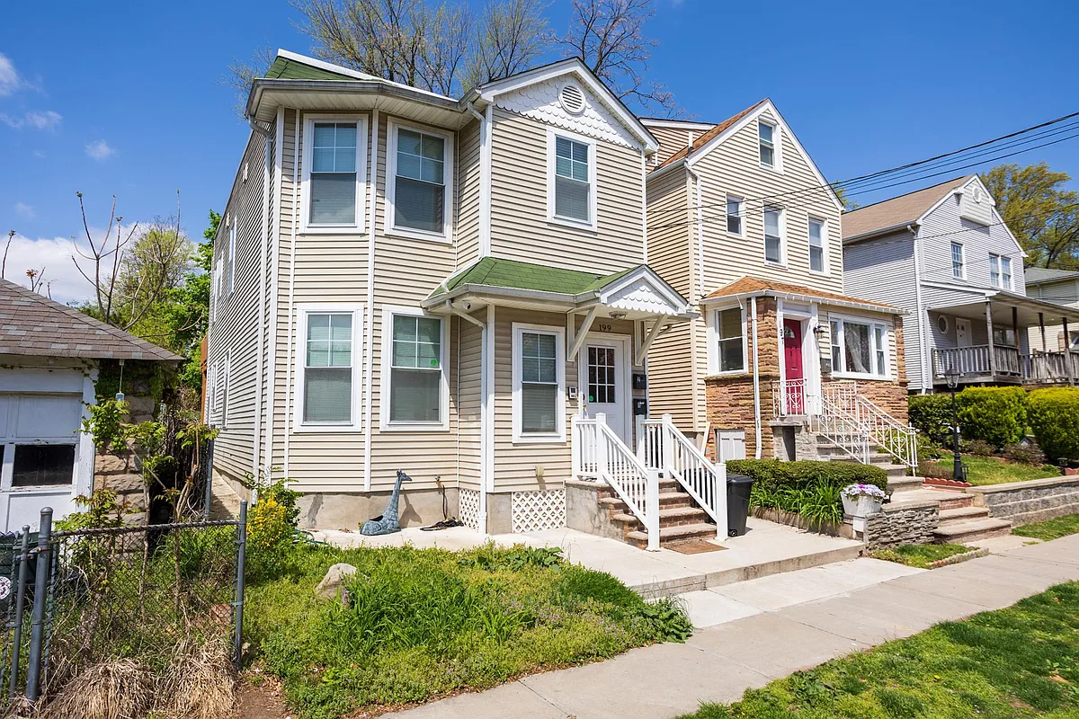 Building Photo - 199 Van Winkle St #2
