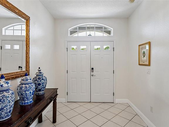 5th image of 11413 Bloomington Ct