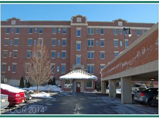 2202 Rio Vista Dr, Mahwah, NJ 07430