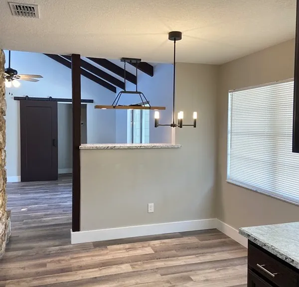 215 Cambridge Dr — Photo 8