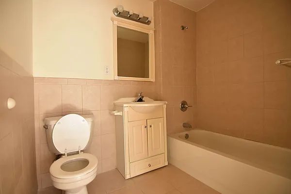 Rented by Clove Realty LLC | media 14