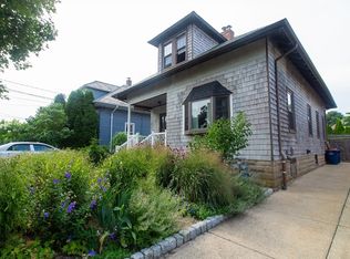 15 Calumet St, New Bedford, MA 02744