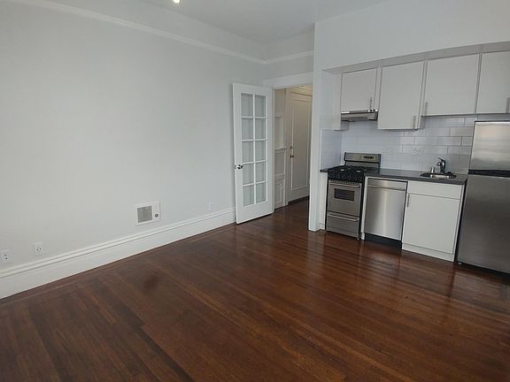 3rd image of 2360 Van Ness Ave APT 23