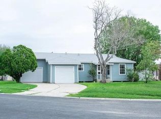 902 Gardenia Dr, Corpus Christi, TX 78408