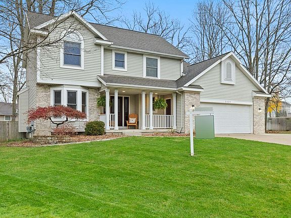 2nd image of 2423 Golfbury Dr SW