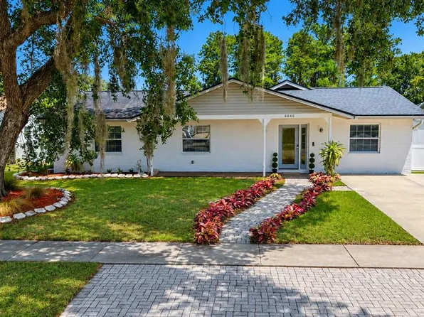 6640 Winding Oak Dr, Tampa, FL 33625
