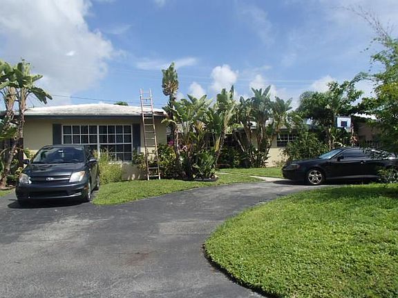2nd image of 1521 NE 50th Ct