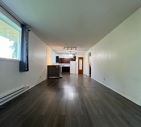 5th image of 2610 7th St E #B