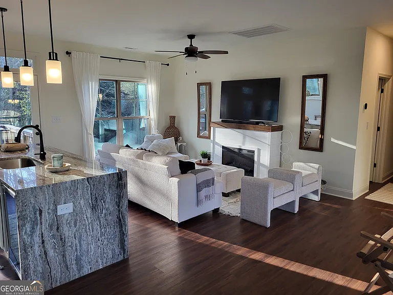 363 Bayside Ln — Photo 12
