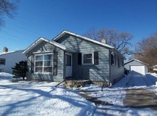 4455 S 46th St, Greenfield, WI 53220