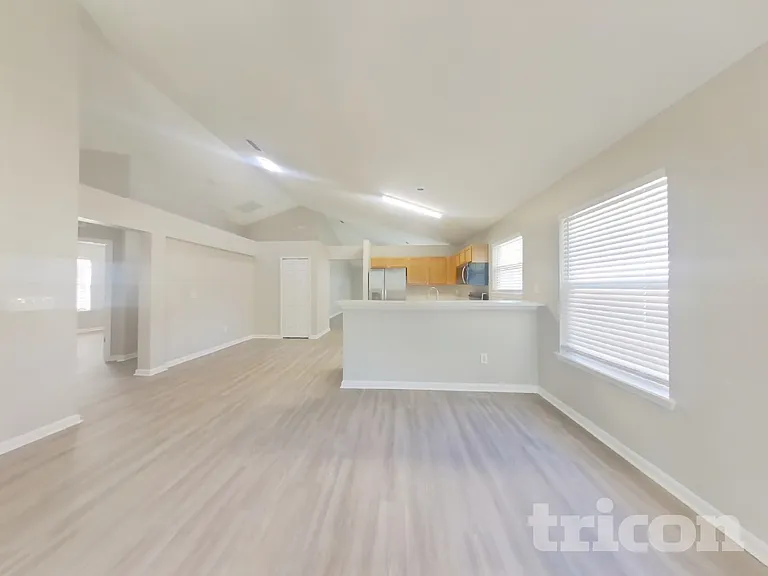12048 Coachman Lakes Way — Photo 2