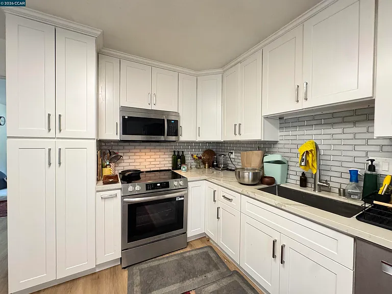 2145 Donald Dr #3 — Photo 3