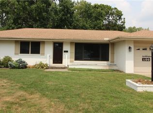 1100 Bell Ave, Mattoon, IL 61938