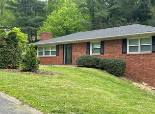 11 Mountainbrook Rd, Asheville, NC 28805