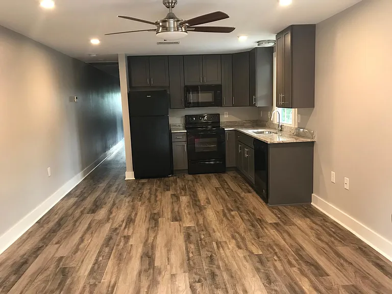 255 Papworth Ave — Photo 4