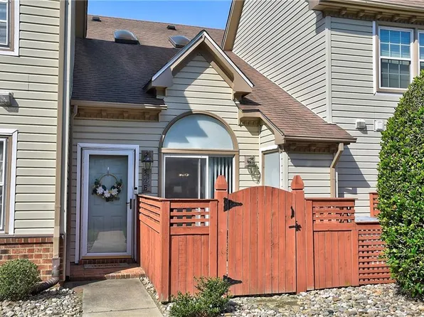 3826 Occoquan River Reach APT E, Portsmouth, VA 23703