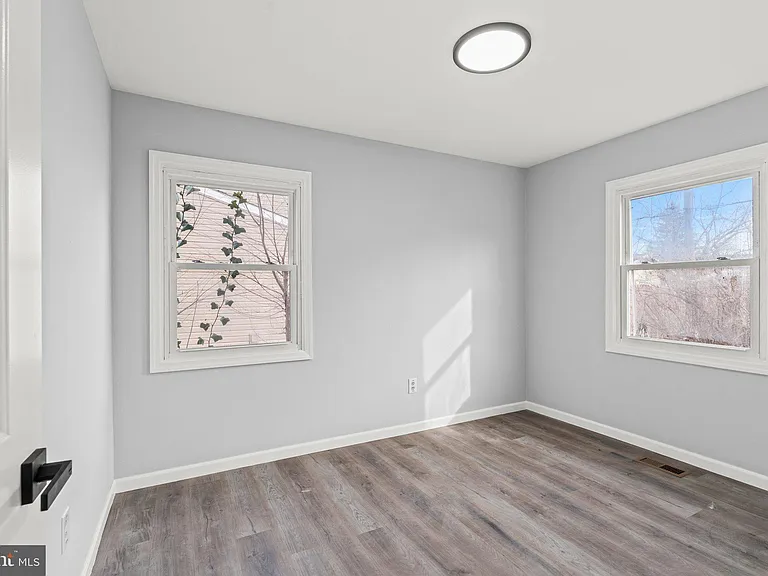 48 Marboro Ln — Photo 15