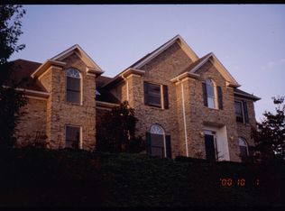 38 Riverside Dr, Oak Ridge, TN 37830