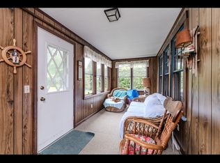17 Elizabeth St, East Longmeadow, MA 01028