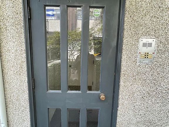2nd image of 3927 1st Ave NE APT 33