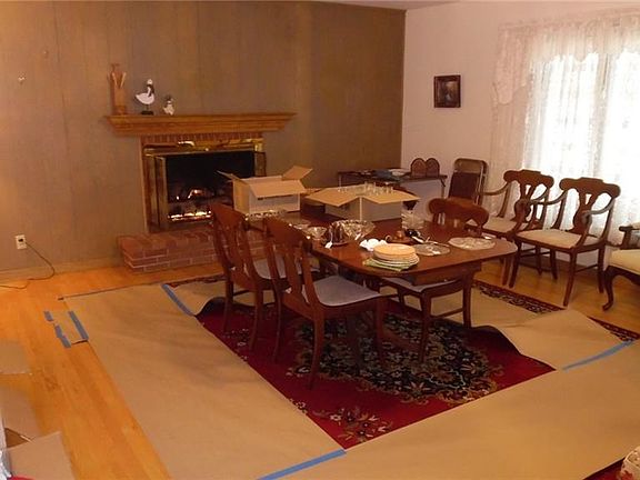 3rd image of 103 Marigold Ln