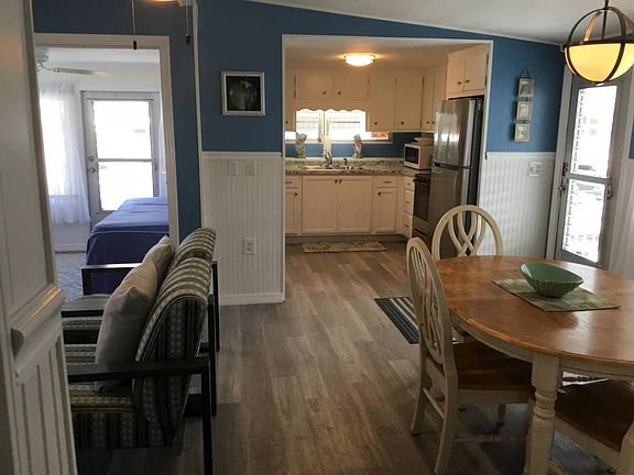 5th image of 100 Pier B